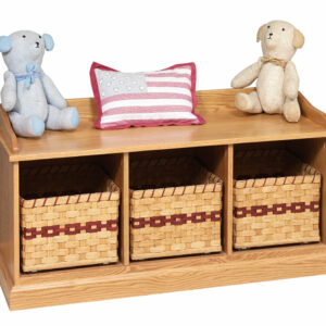 Traditional Bench With Baskets